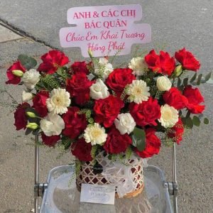 Giỏ Hoa Scarlet Bloom Sắc Đỏ May Mắn – GH30