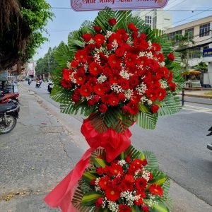 Kệ Hoa Chúc Mừng Đại Hội Tone Đỏ Truyền Thống – CM142