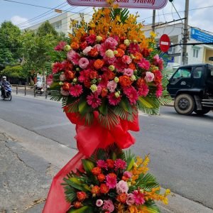 Kệ Hoa Chúc Mừng Đại Hội Truyền Thống – CM144