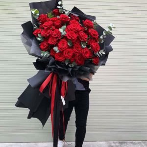 Bó Hồng Đỏ Rực Rỡ Nổi Bật – CM205