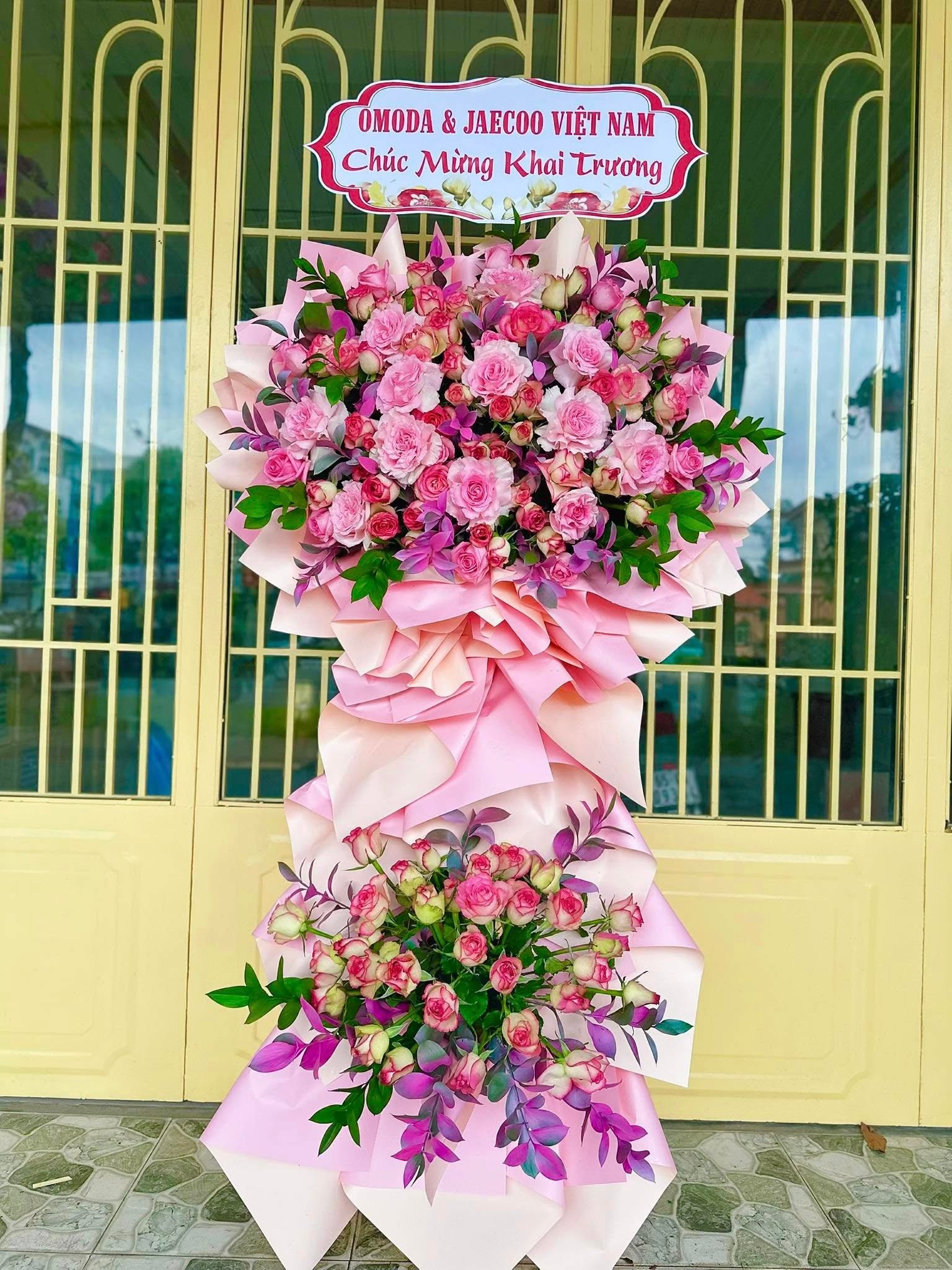 Kệ Hoa Khai Trương Tone Hồng Thanh Lịch – CM155