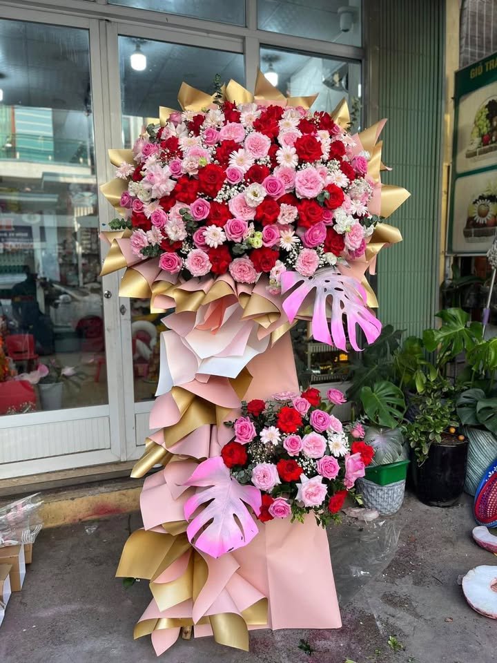 Kệ Hoa Chúc Mừng Tone Hồng Đỏ Sang Trọng – KH110