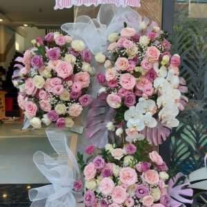 Kệ Hoa Chúc Mừng Toen Tím Khói Hiện Đại – KH118