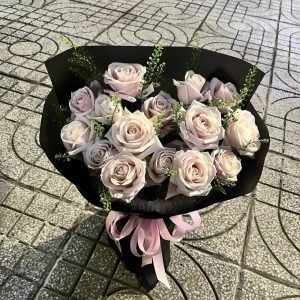 Bó Hoa Tím Pastel Tình Yêu Nhẹ Nhàng - CM92