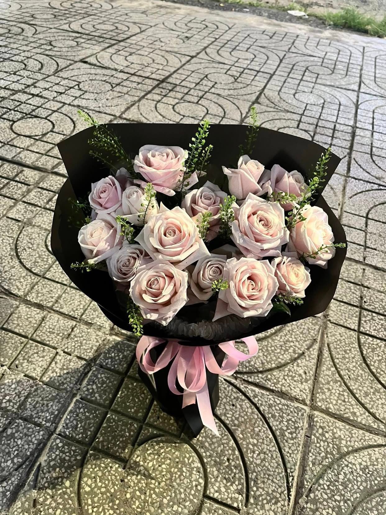 Bó Hoa Tím Pastel Tình Yêu Nhẹ Nhàng - CM92