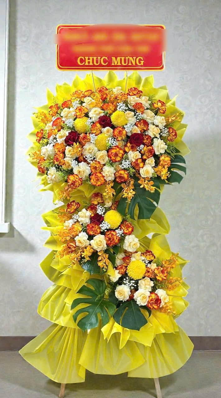Kệ Hoa Chúc Mừng Doanh Nghiệp Tone Vàng Sang Trọng – CM133