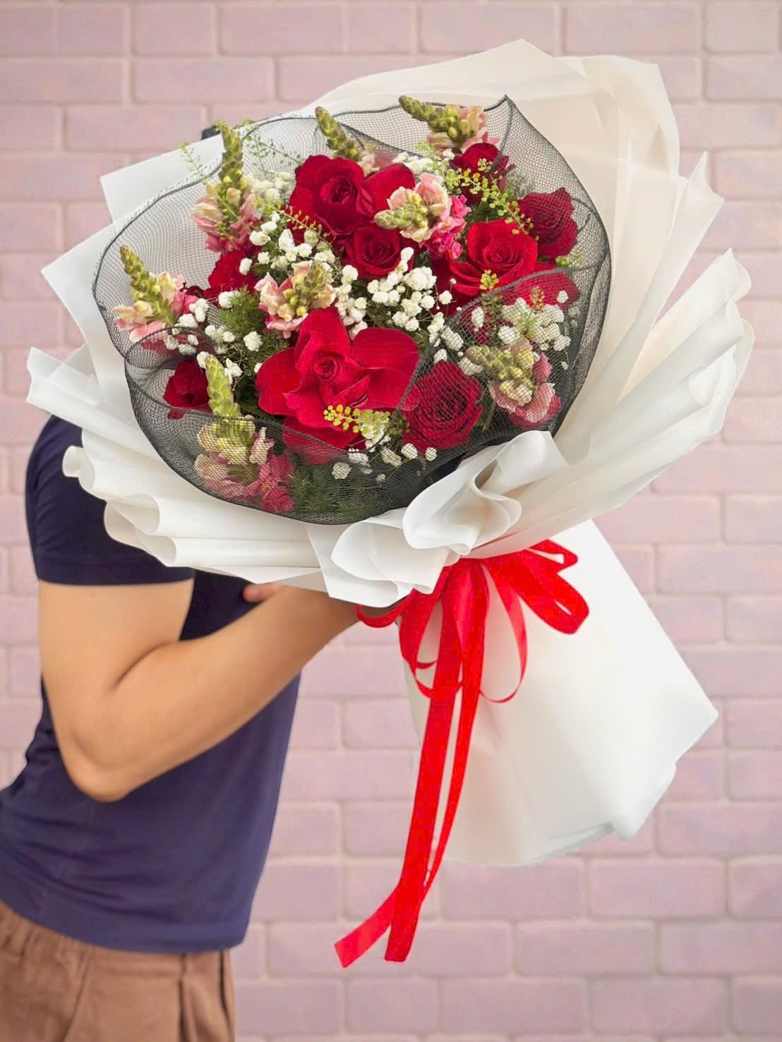 Bó Hoa Tone Đỏ Ngọt Ngào Tặng Sinh Nhật - CM65
