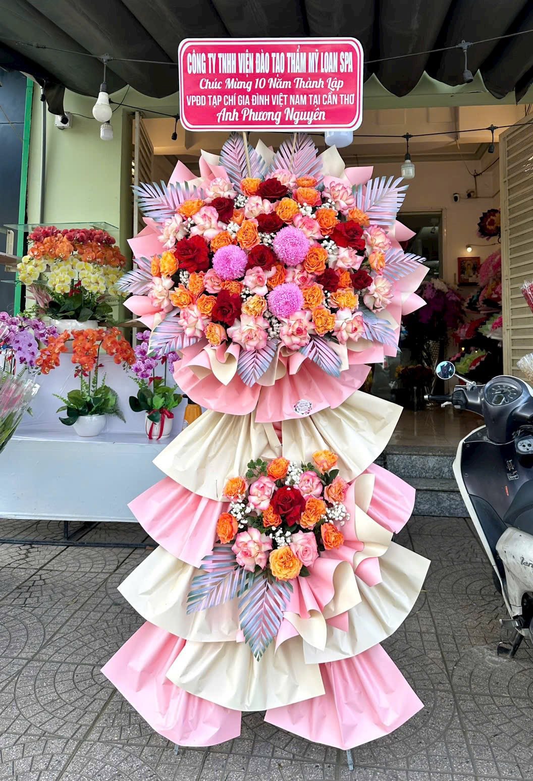 Kệ Hoa Chúc Mừng Doanh Nghiệp Tone Hồng Hiện Đại – CM176