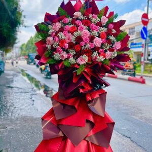 Kệ Hoa Chúc Mừng 1 Tầng Tone Đỏ Duyên Dáng – KH71