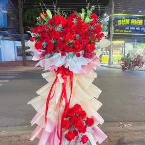 Kệ Hoa Chúc Mừng Tone Đỏ Duyên Dáng – KH72