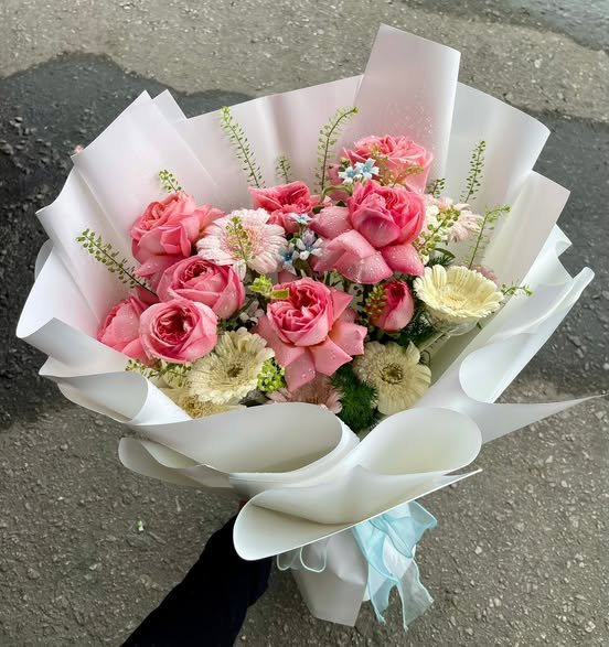 Bó Hoa T one Hồng Thanh Lịch – CM210