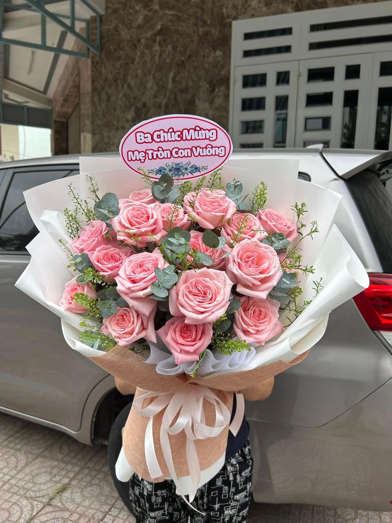 Bó Hoa Chúc Mừng Nàng Thơ Dịu Dàng – CM188