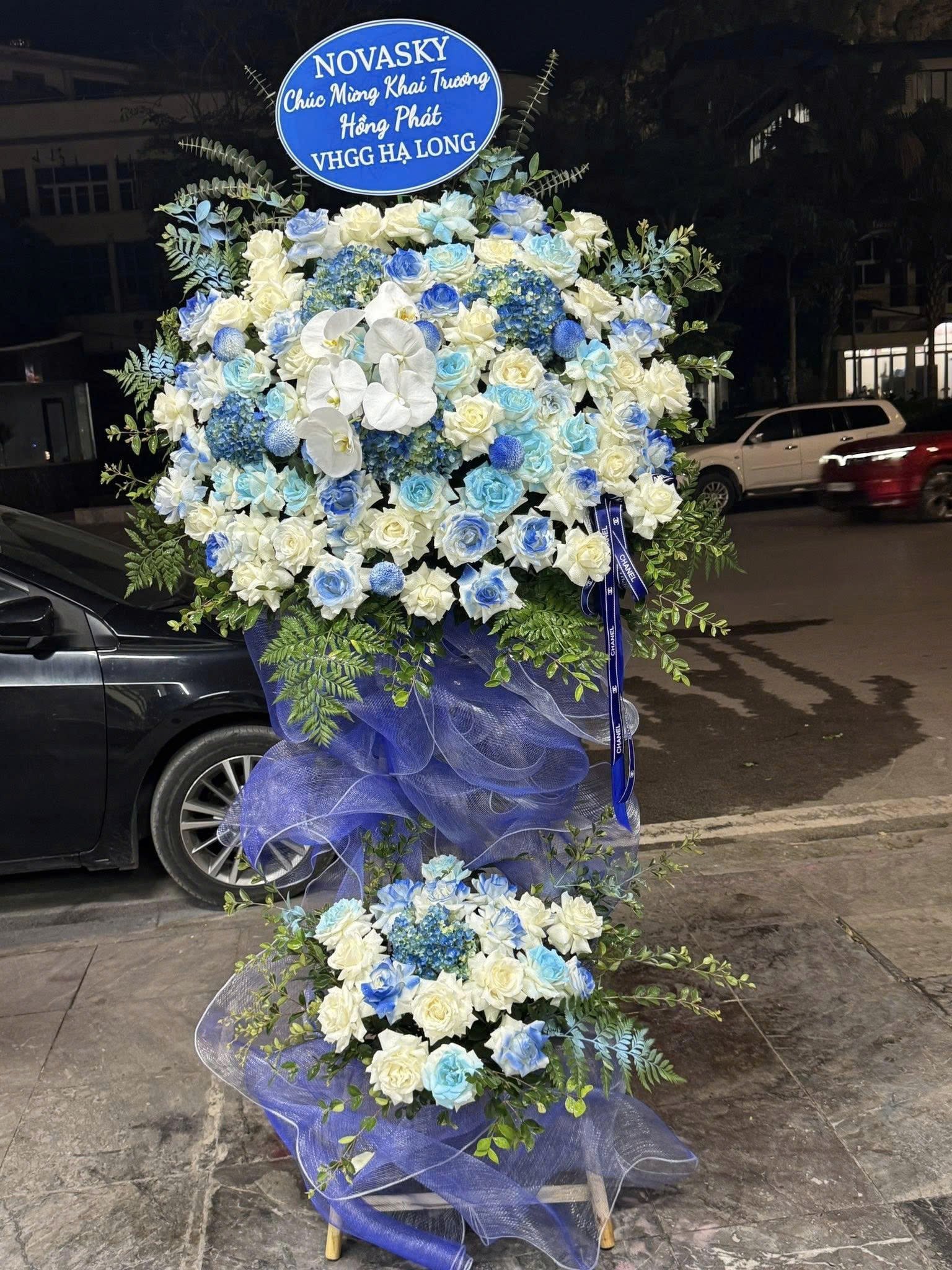 Kệ Hoa Chúc Mừng Tone Xanh Dương Cao Cấp – CM200