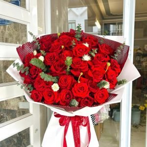 Bó Hoa Hồng Đỏ Nổi Bật Tinh Tế - CM116