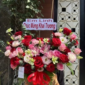 Giỏ Hoa Hồng Cao Cấp Gửi Trao Yêu Thương – GH70
