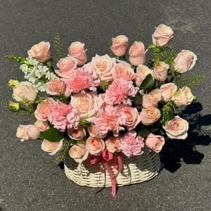 Giỏ Hoa Tone Hồng Pastel Ngọt Ngào – GH72