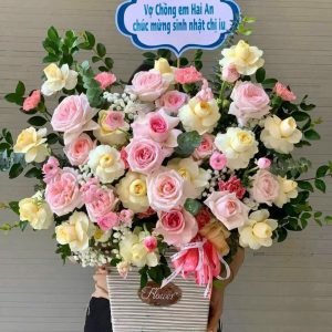 Giỏ Hoa Hồng Ngọt Ngào Tặng Kỉ Niệm  – GH107