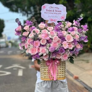 Giỏ Hoa Tone Tím Luxury Tặng Sinh Nhật Mẹ – GH111