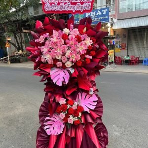 Kệ Hoa Chúc Mừng Đỏ Nhung Lộng Lẫy – KH47